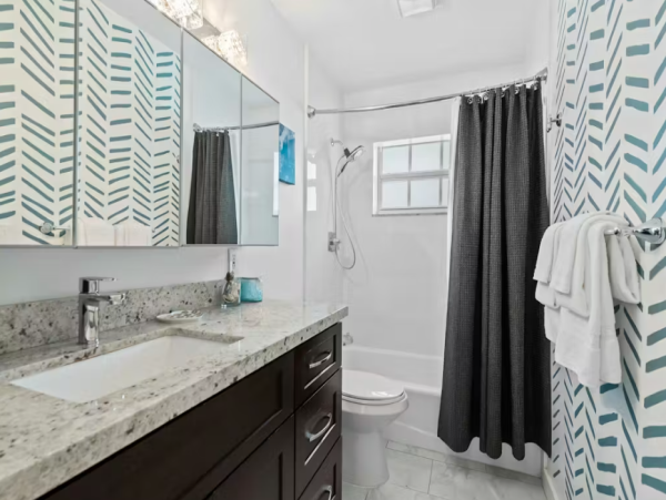 Luxurious Fort Lauderdale River Access with Heated Pool & Kayaks
